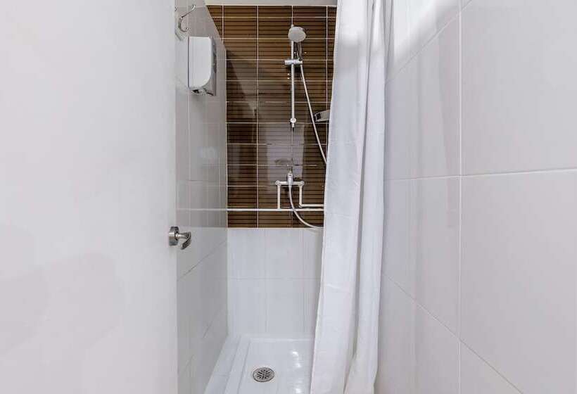 مسافرخانه Forum Tarragona