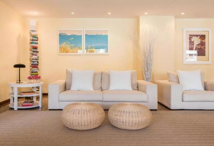 هتل Almadraba Park