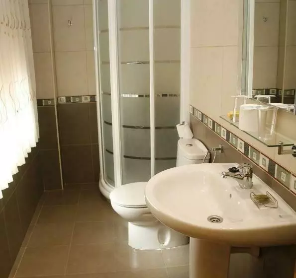 Hotel Hostal Cuatro Esquinas