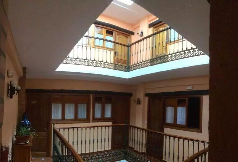 בית מלון כפרי Hermanos Macias