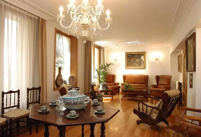 호텔 Hostal Aragón