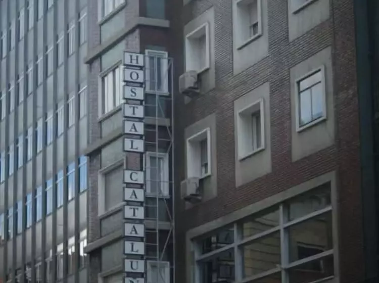 Отель Hostal Cataluña