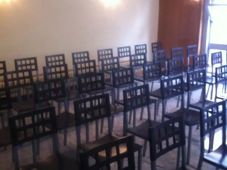 Отель Hostal Cataluña