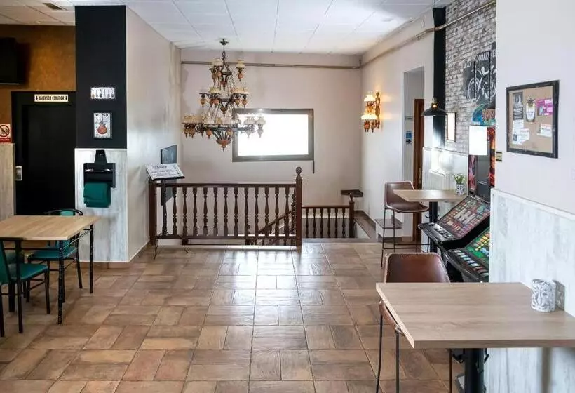 Отель Hostal El Trillero