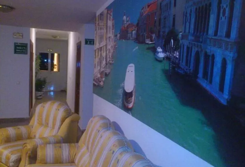 فندق Hostal Los Dos Naranjos