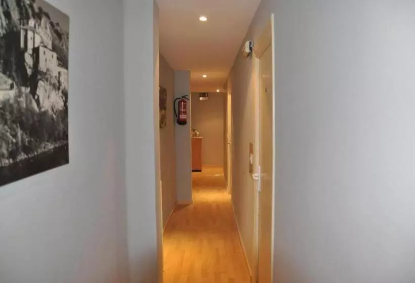 בית מלון כפרי Hostal Ruiz