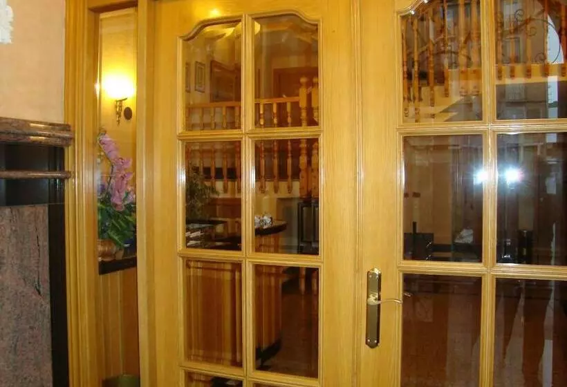 酒店 Hostal Universal