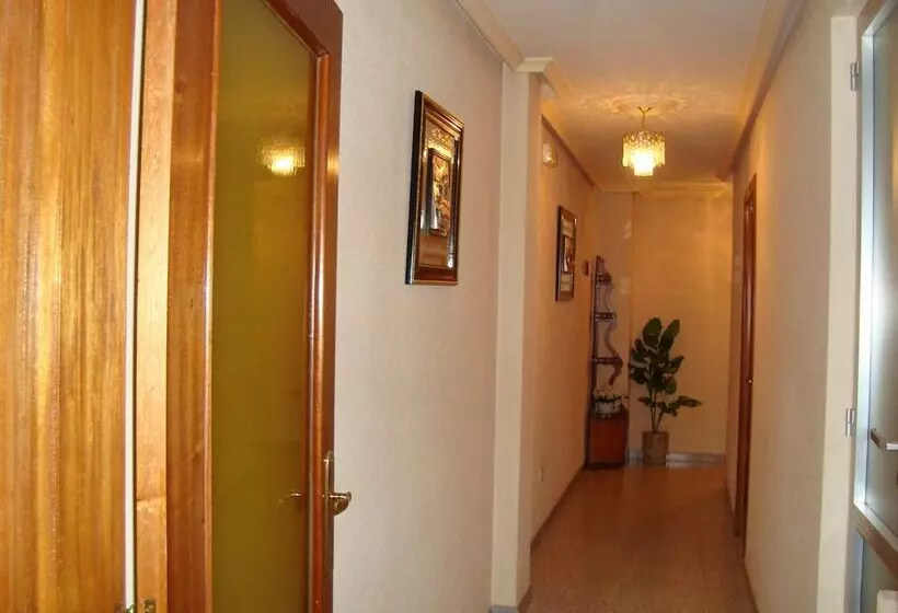 酒店 Hostal Universal