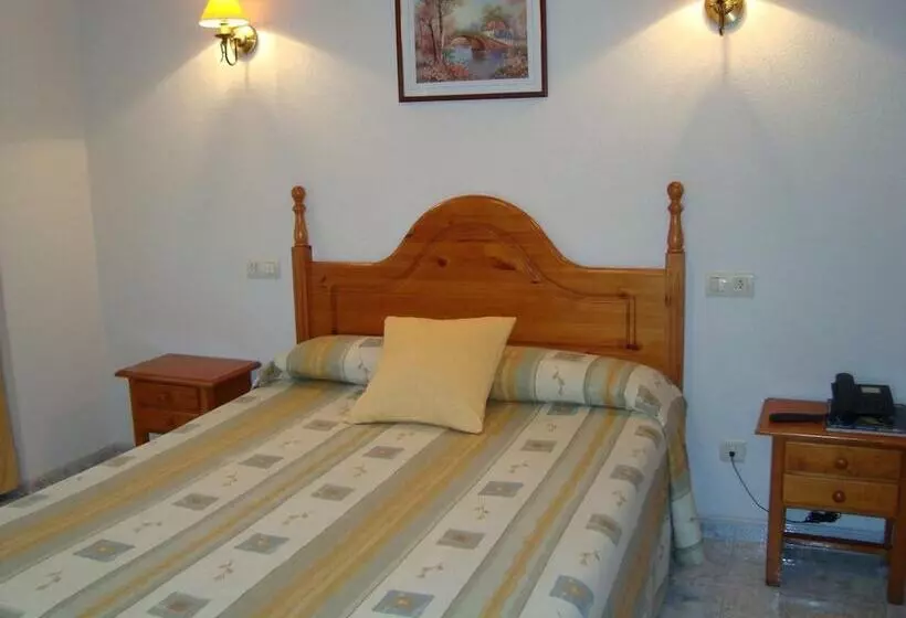 酒店 Hostal Universal