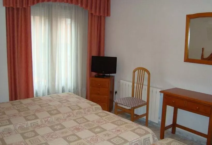 酒店 Hostal Universal