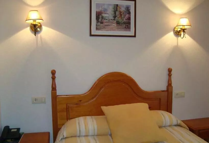 酒店 Hostal Universal