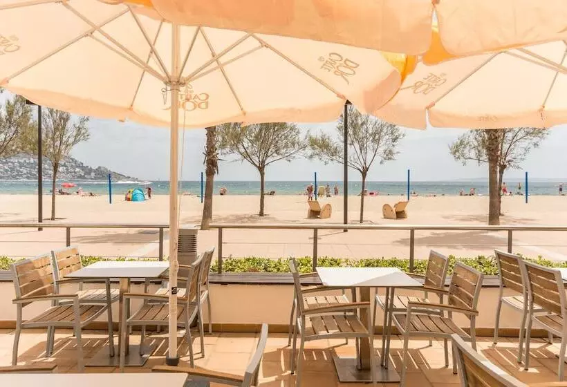 Отель Monterrey Roses By Pierre & Vacances