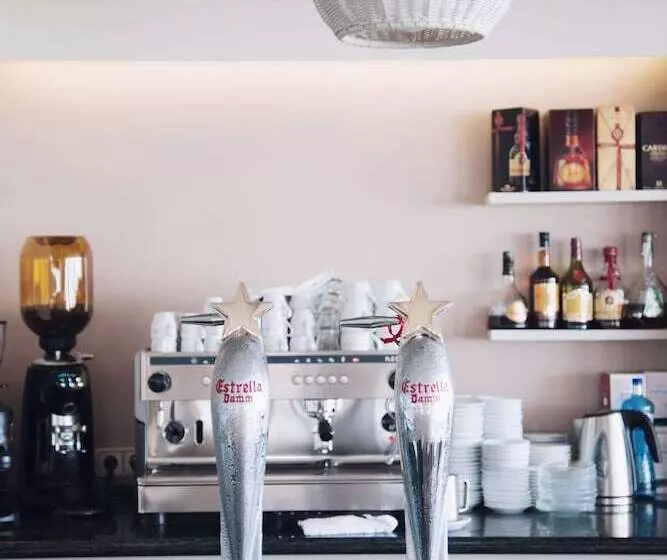 Отель Monterrey Roses By Pierre & Vacances