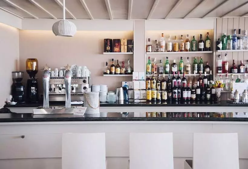 Отель Monterrey Roses By Pierre & Vacances