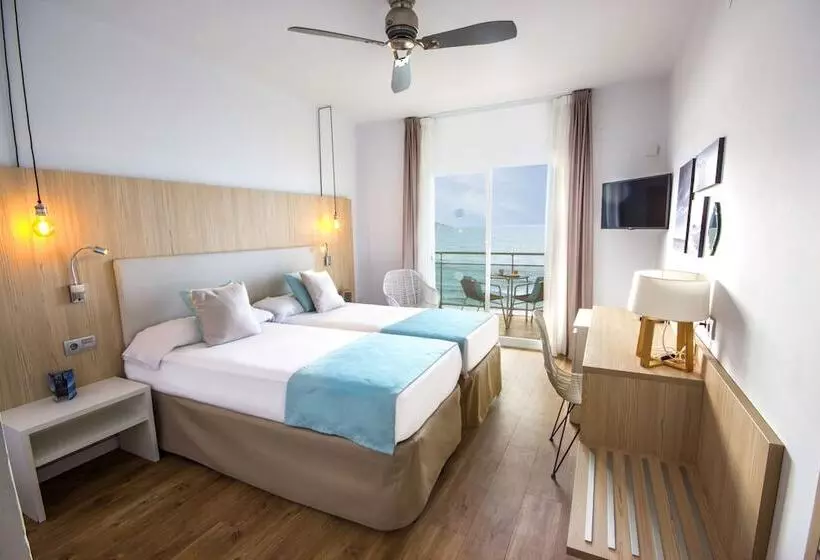 Отель Monterrey Roses By Pierre & Vacances