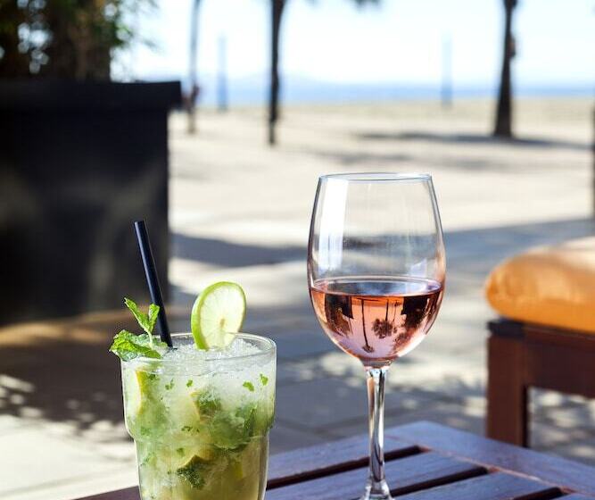 هتل Monterrey Roses By Pierre & Vacances