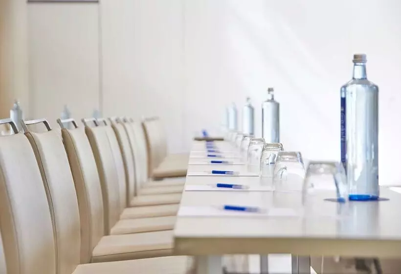 هتل NH Madrid Nacional