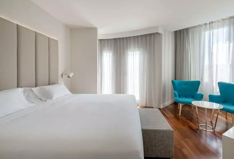 هتل NH Madrid Nacional