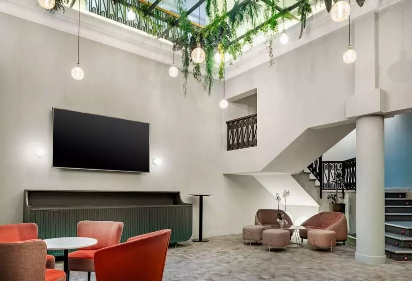 هتل NH Madrid Nacional