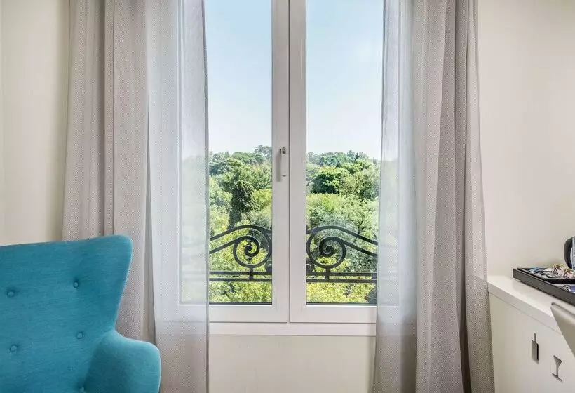 هتل NH Madrid Nacional