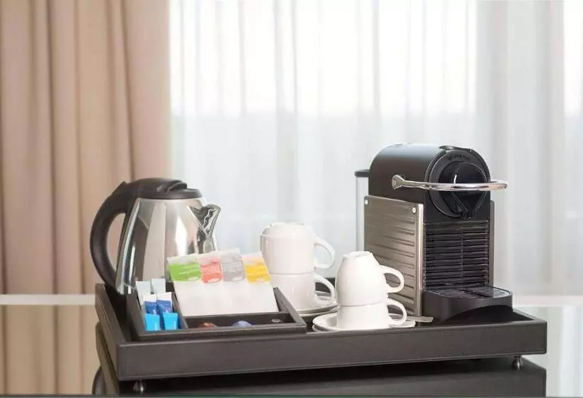 هتل NH Madrid Nacional