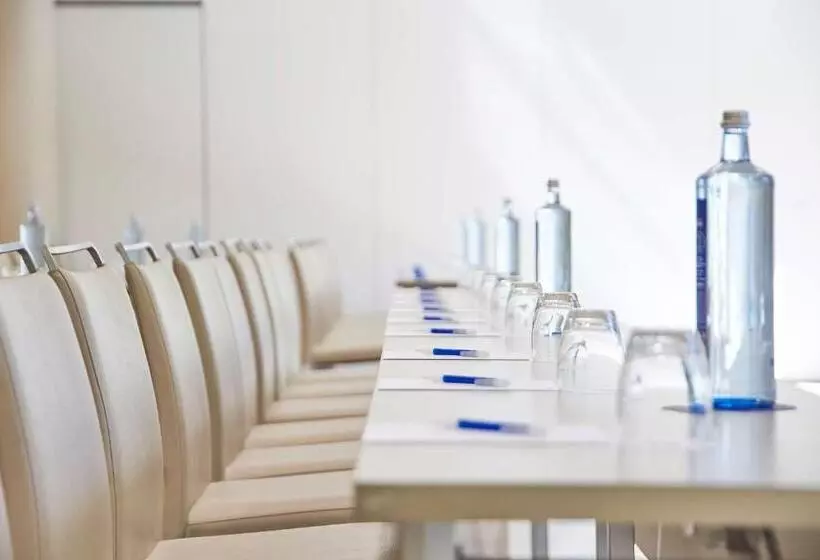 هتل NH Madrid Nacional