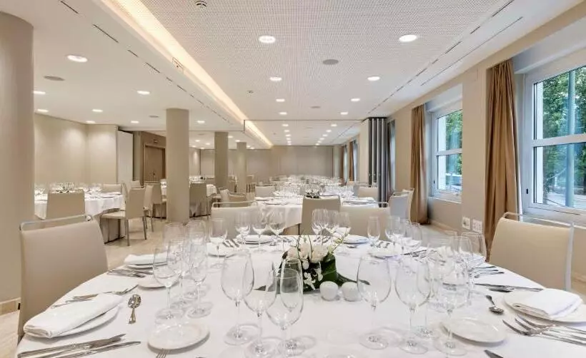 هتل NH Madrid Nacional