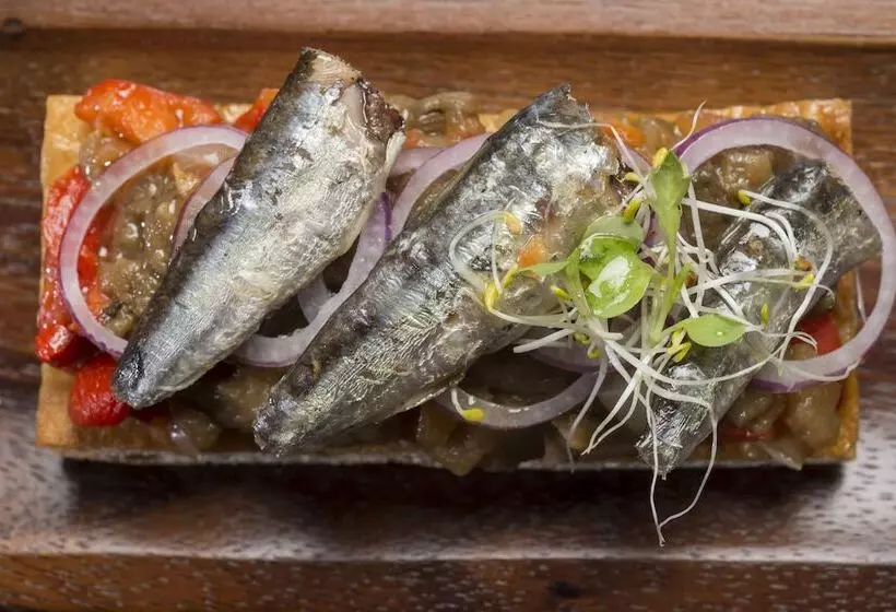 هتل NH Madrid Nacional