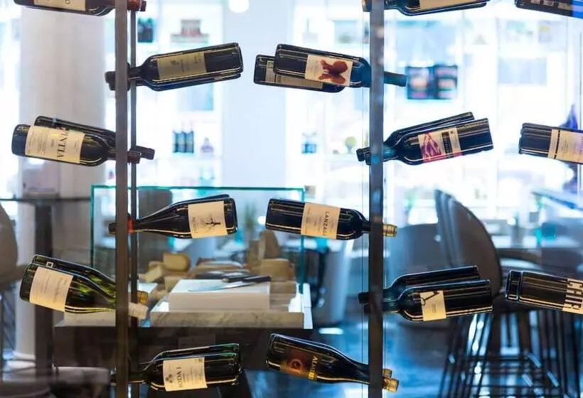 هتل NH Madrid Nacional