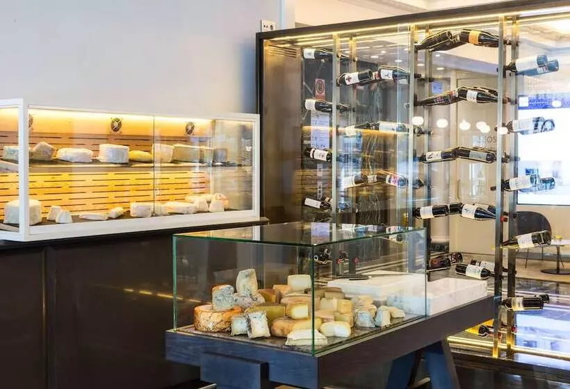 هتل NH Madrid Nacional