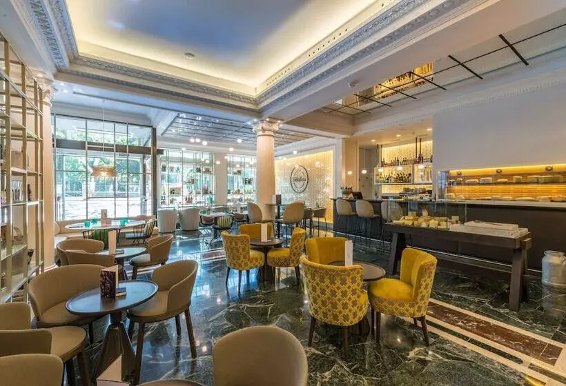 هتل NH Madrid Nacional