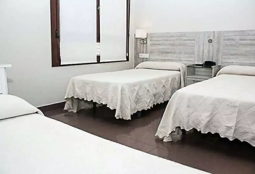 בית מלון כפרי Playa Poniente