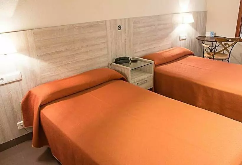 בית מלון כפרי Playa Poniente