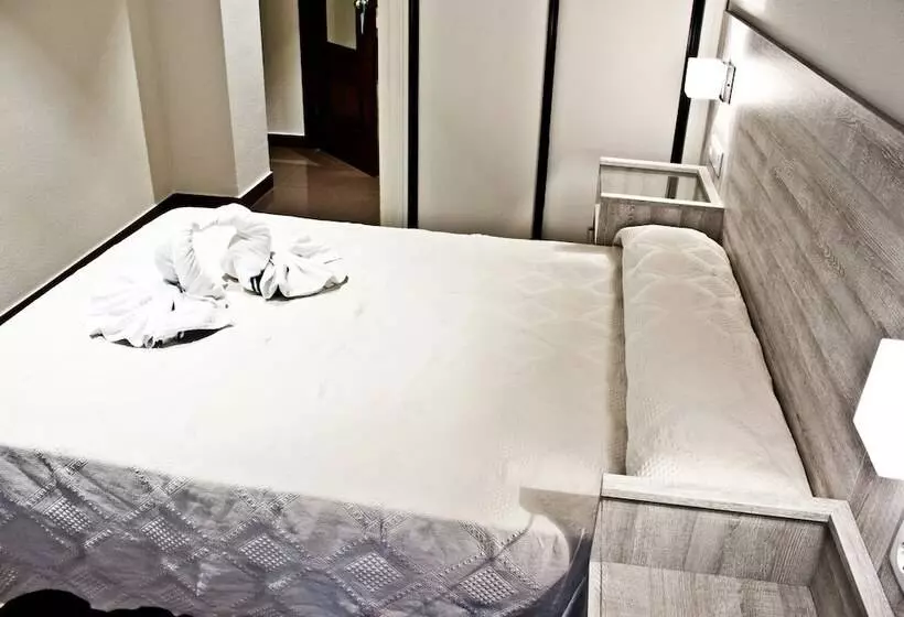 בית מלון כפרי Playa Poniente