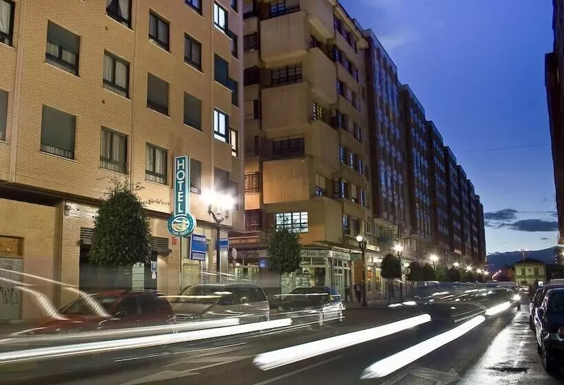 בית מלון כפרי Playa Poniente