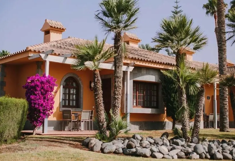 Hotelli Suites & Villas by Dunas