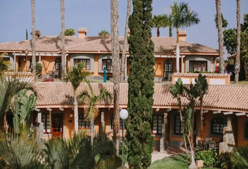 Hotelli Suites & Villas by Dunas