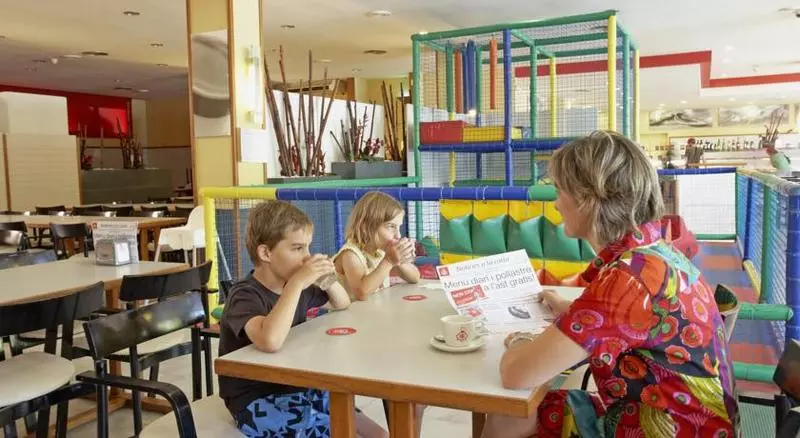 リゾートホテル Aparthotel Golf Beach