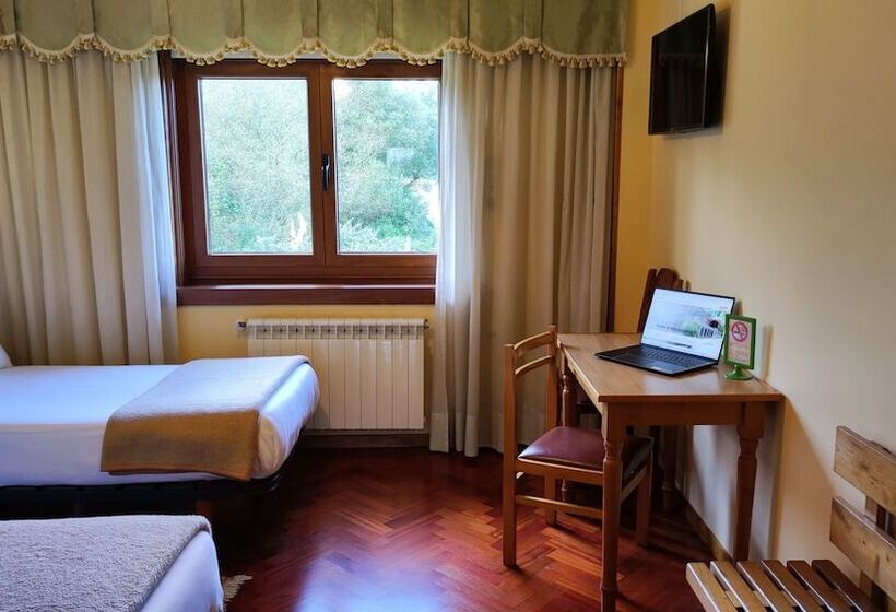 ホテル A Marisqueira I Aeropuerto A Coruña