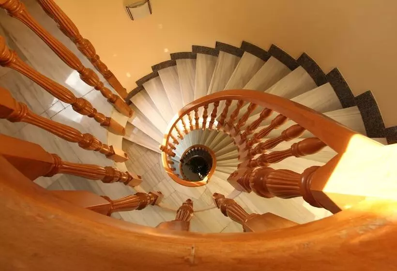 ホテル Anabel Baza