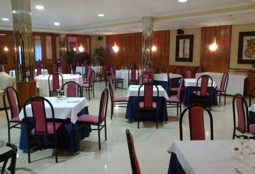 ホテル Anabel Baza