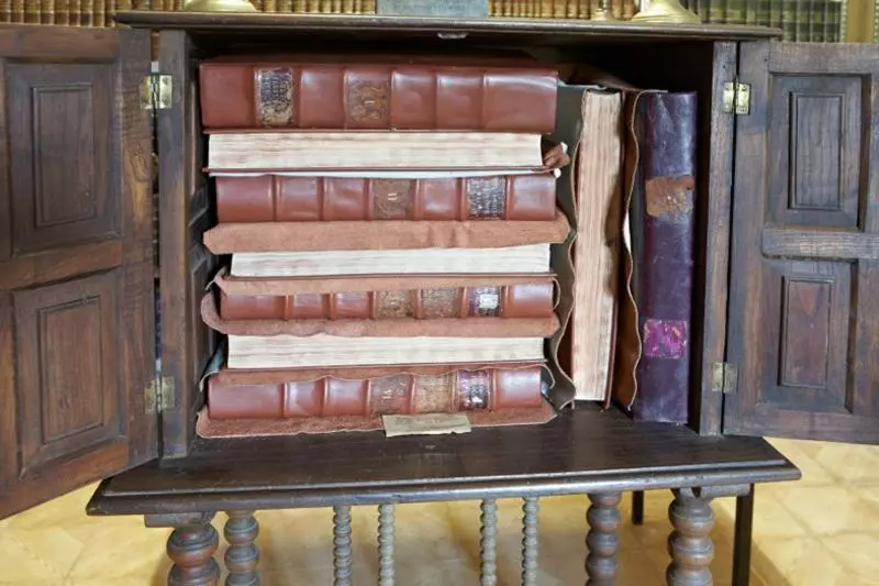 هتل Hospederia Monasterio De Poio