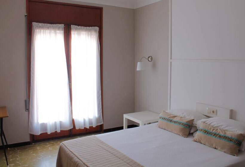 هتل Hostal Horta Rosell