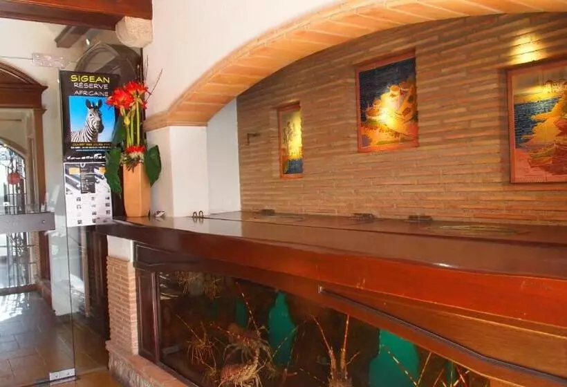 Отель Hostal Miryam