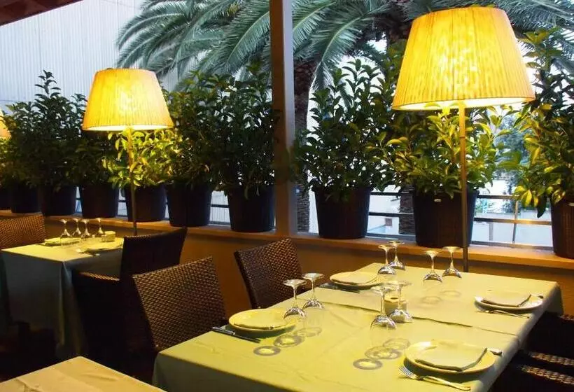 Отель Hostal Miryam