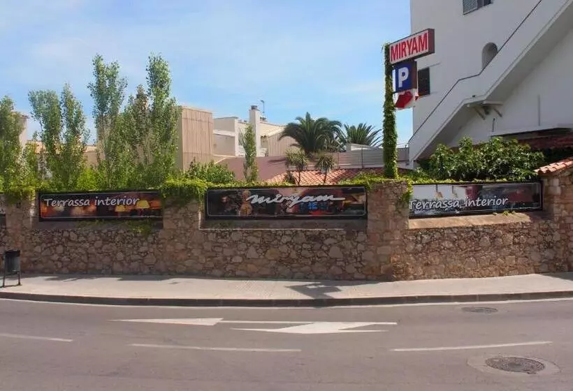 Отель Hostal Miryam