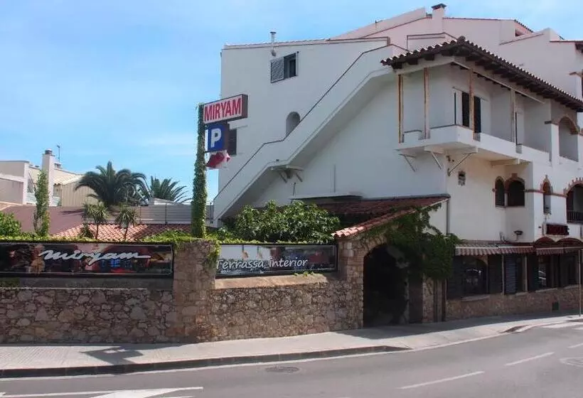 Отель Hostal Miryam