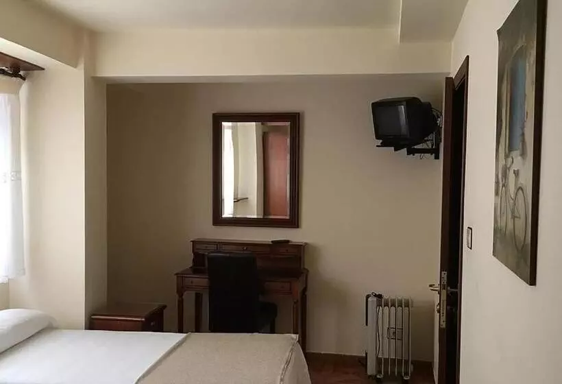 Отель Hostal Pension Panchito
