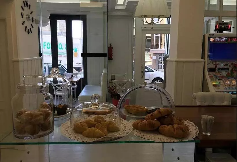 Отель Hostal Pension Panchito