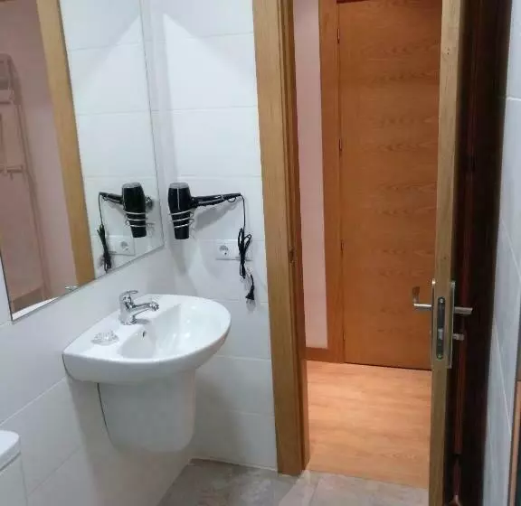 Hotelli Hostal Rioja Condestable